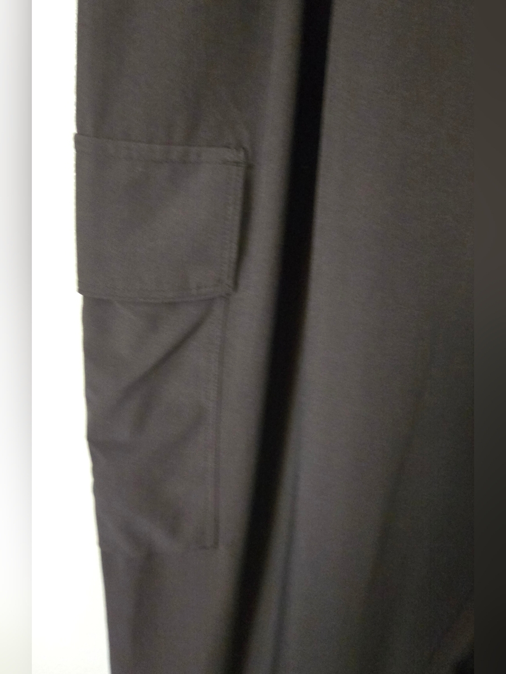 Gap Fit | Black High Rise Runaround Cargo Joggers Size Small Tall - Picture 8 of 13